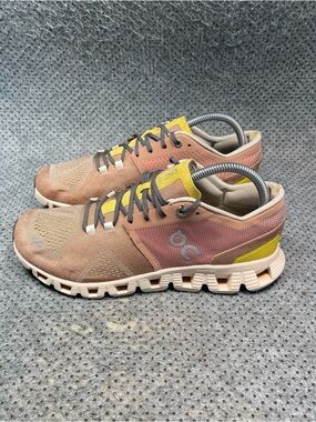 On Cloud X Running Shoes No Insoles Size 8 Women’s